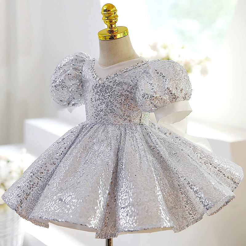 silver sparkly birthday dress 2024 Women's Sparkling Silver Sequin Mermaid Silver sparkly prom dress with V-neck, Crystal Beading, and Long Hemline